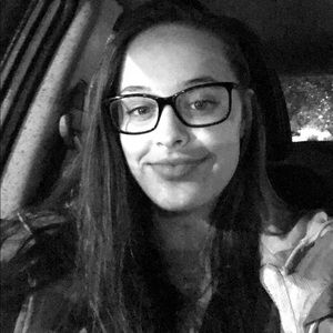 Meet your Posher, Abbey